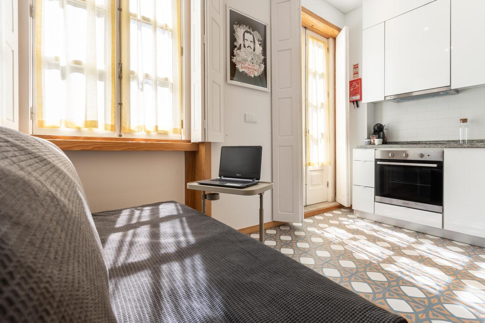 731 Costa Cabral Metro Residence Πόρτο Δωμάτιο φωτογραφία